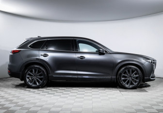 Подержанный автомобиль Mazda CX-9 2017 года (4 фото)