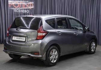 Подержанный автомобиль Nissan Note 2019 года (5 фото)
