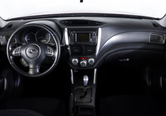 Подержанный автомобиль Subaru Forester Suv 2011 года (12 фото)