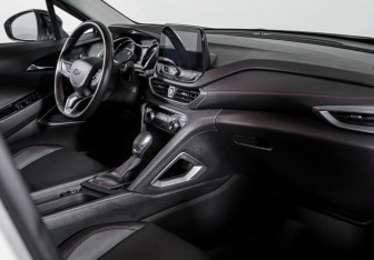 Подержанный автомобиль Chevrolet Orlando 2019 года (9 фото)