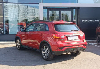 Подержанный автомобиль Mitsubishi ASX 2018 года (7 фото)