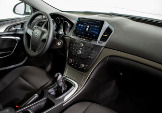 Подержанный автомобиль Opel Insignia Sedan 2013 года (10 фото)