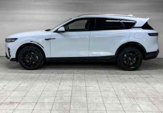 Подержанный автомобиль Voyah Free 2023 года (8 фото)