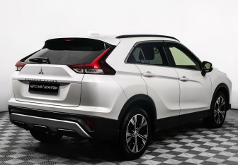 Подержанный автомобиль Mitsubishi Eclipse Cross 2021 года (5 фото)