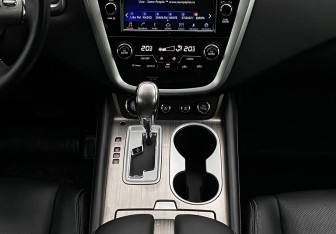 Подержанный автомобиль Nissan Murano Suv 2020 года (14 фото)