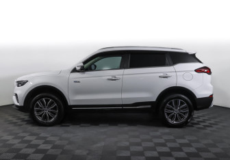 Подержанный автомобиль Geely Atlas Pro 2023 года (8 фото)