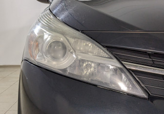 Подержанный автомобиль Toyota Verso 2014 года (11 фото)