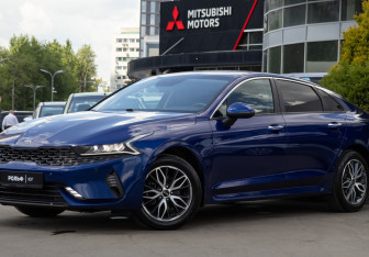 Подержанный автомобиль Kia K5 2021 года (21 фото)