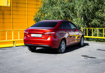 Подержанный автомобиль LADA (ВАЗ) Vesta Sedan 2017 года (4 фото)