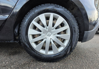 Подержанный автомобиль Renault Scenic 2010 года (19 фото)