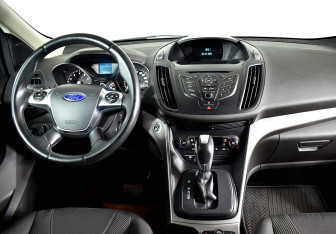 Подержанный автомобиль Ford Kuga 2016 года (8 фото)