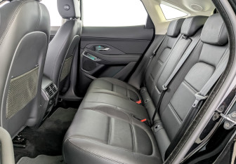 Подержанный автомобиль Jaguar E-Pace 2018 года (12 фото)