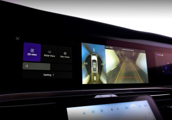 Подержанный автомобиль Hongqi E-HS9 2022 года (30 фото)