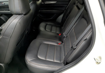 Подержанный автомобиль Mazda CX-5 2022 года (16 фото)