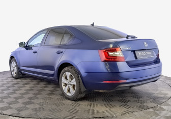 Подержанный автомобиль Skoda Octavia Liftback 2017 года (7 фото)