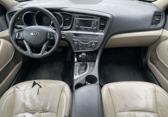 Подержанный автомобиль Kia Optima Sedan 2012 года (10 фото)