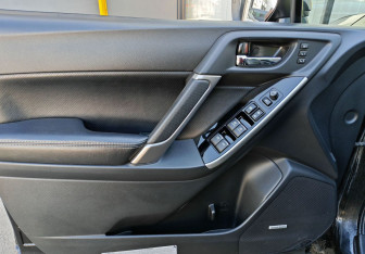 Подержанный автомобиль Subaru Forester Suv 2016 года (15 фото)