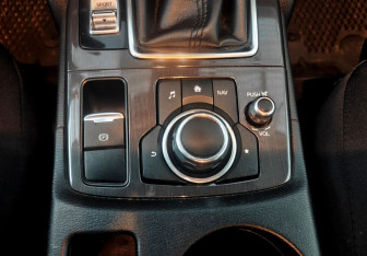 Подержанный автомобиль Mazda CX-5 2016 года (15 фото)