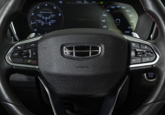 Подержанный автомобиль Geely Tugella 2022 года (12 фото)