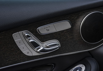 Подержанный автомобиль Mercedes-Benz GLC Coupe 2019 года (18 фото)