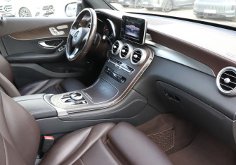 Подержанный автомобиль Mercedes-Benz GLC Coupe 2017 года (9 фото)