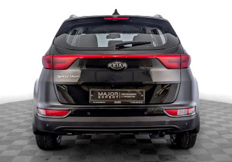 Подержанный автомобиль Kia Sportage 2018 года (6 фото)