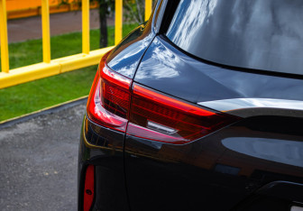 Подержанный автомобиль Infiniti QX50 2018 года (16 фото)