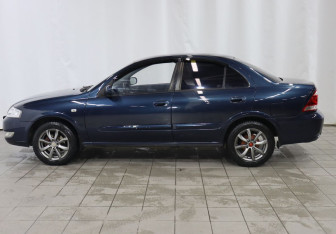 Подержанный автомобиль Nissan Almera Classic 2007 года (7 фото)