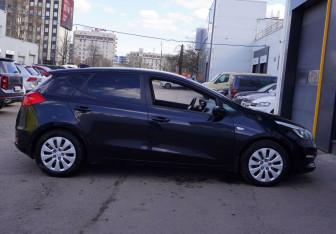 Подержанный автомобиль Kia Ceed Hatchback 2017 года (5 фото)