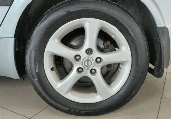 Подержанный автомобиль Nissan Primera Sedan 2006 года (19 фото)
