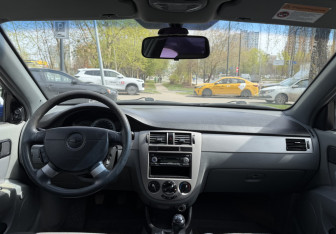 Подержанный автомобиль Chevrolet Lacetti Sedan 2008 года (9 фото)