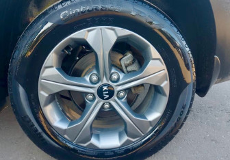 Подержанный автомобиль Kia Seltos 2021 года (9 фото)