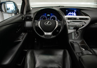 Подержанный автомобиль Lexus RX 2013 года (9 фото)