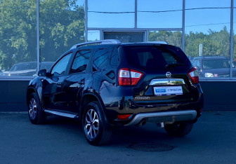 Подержанный автомобиль Nissan Terrano 2016 года (7 фото)