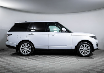 Подержанный автомобиль Land Rover Range Rover 2018 года (4 фото)