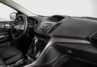 Подержанный автомобиль Ford Kuga 2014 года (5 фото)