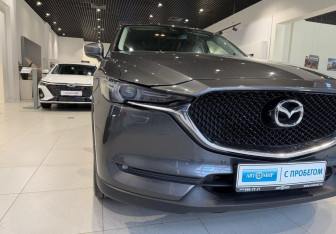 Подержанный автомобиль Mazda CX-5 2019 года (8 фото)