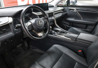 Подержанный автомобиль Lexus RX 2020 года (16 фото)