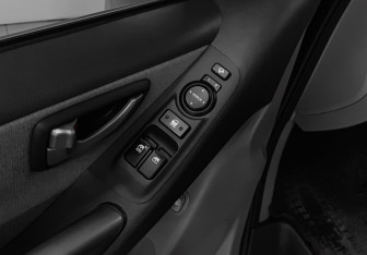 Подержанный автомобиль Hyundai H-1 2021 года (19 фото)