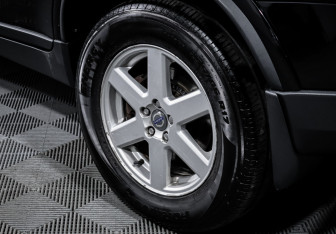 Подержанный автомобиль Volvo XC90 2011 года (15 фото)