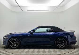 Подержанный автомобиль Ford Mustang Convertible 2020 года (2 фото)