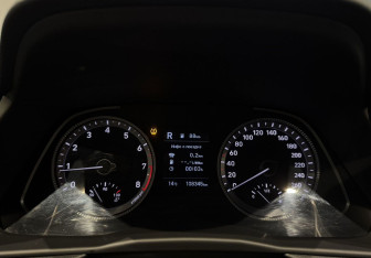 Подержанный автомобиль Hyundai Sonata 2020 года (15 фото)