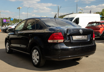 Подержанный автомобиль Volkswagen Polo Sedan 2010 года (5 фото)