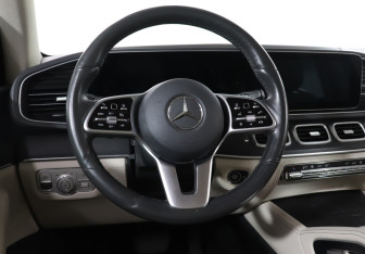 Подержанный автомобиль Mercedes-Benz GLE 2019 года (18 фото)