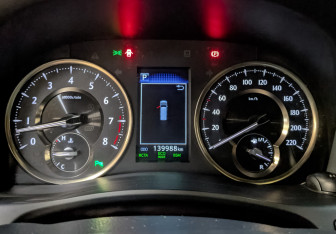 Подержанный автомобиль Toyota Alphard 2019 года (16 фото)