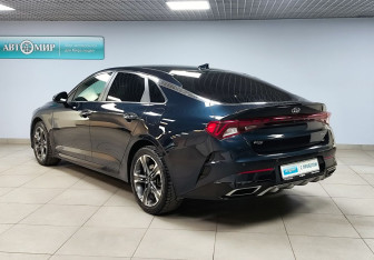 Подержанный автомобиль Kia K5 2021 года (7 фото)