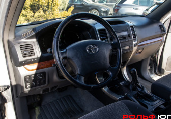 Подержанный автомобиль Toyota Land Cruiser Prado 2007 года (14 фото)