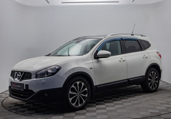 Подержанный автомобиль Nissan Qashqai+2 2012 года (1 фото)