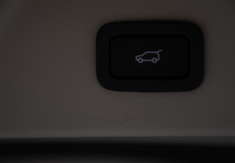 Подержанный автомобиль Land Rover Range Rover 2017 года (13 фото)