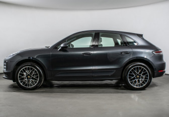 Подержанный автомобиль Porsche Macan 2019 года (8 фото)